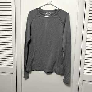 FIGS women’s grey long sleeve seamless shirt size L